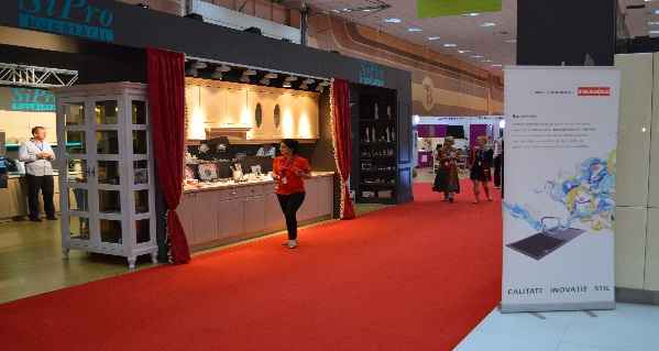 expozitie mobila